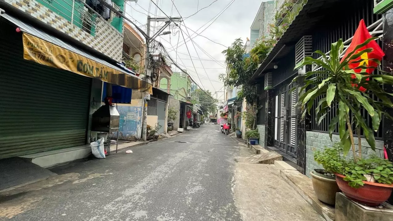 Tan Phu
