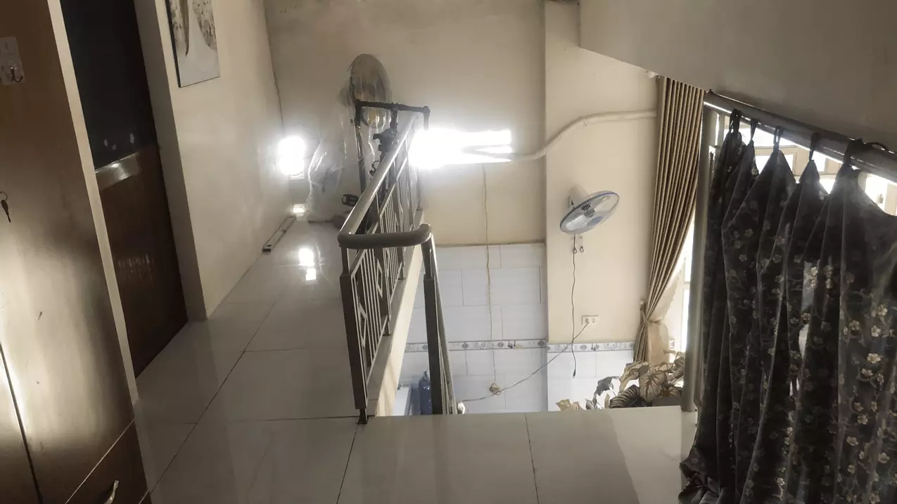 house for sale 60m², 3 bedrooms, with attic - near market, 500m school, red book