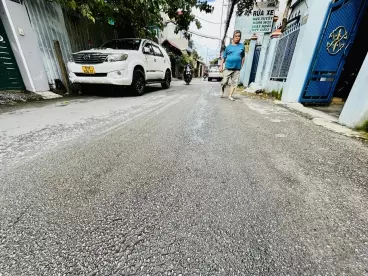 Tan Phu