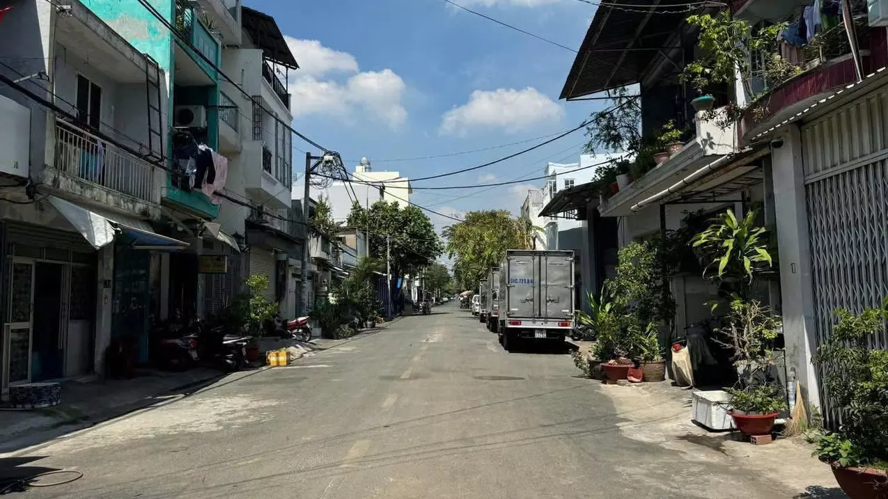 Tan Phu