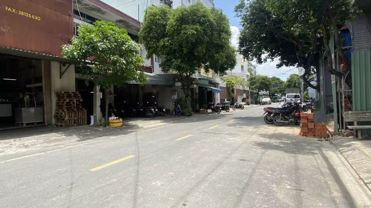 Tan Phu
