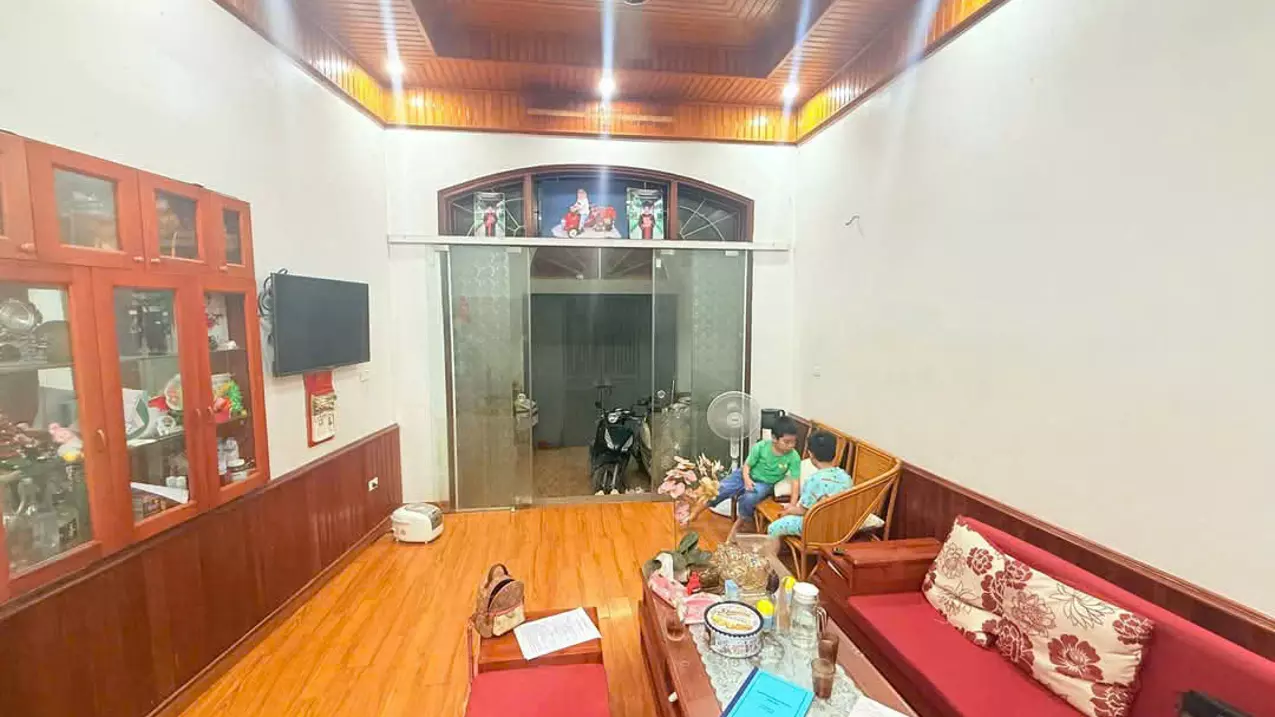 Nam Tu Liem