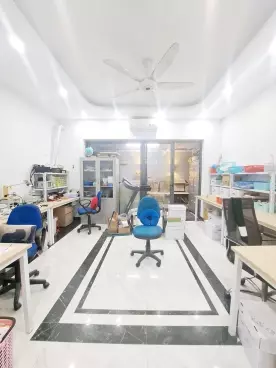 Nam Tu Liem