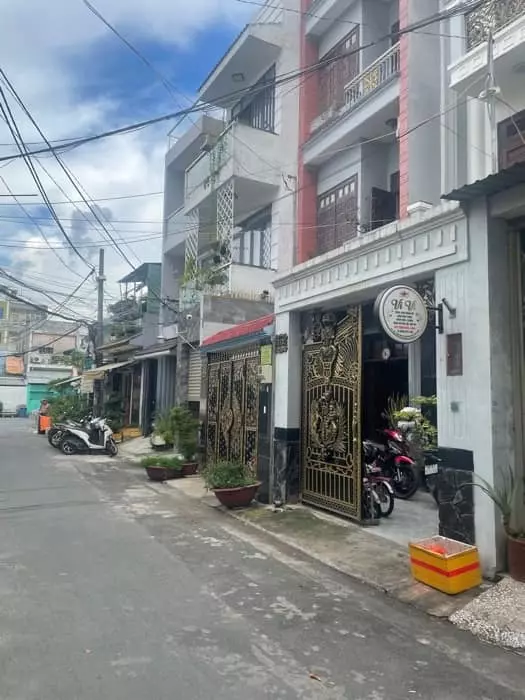 Tan Phu