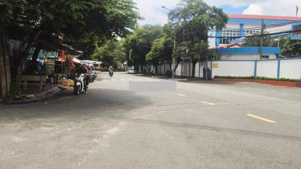 Tan Phu