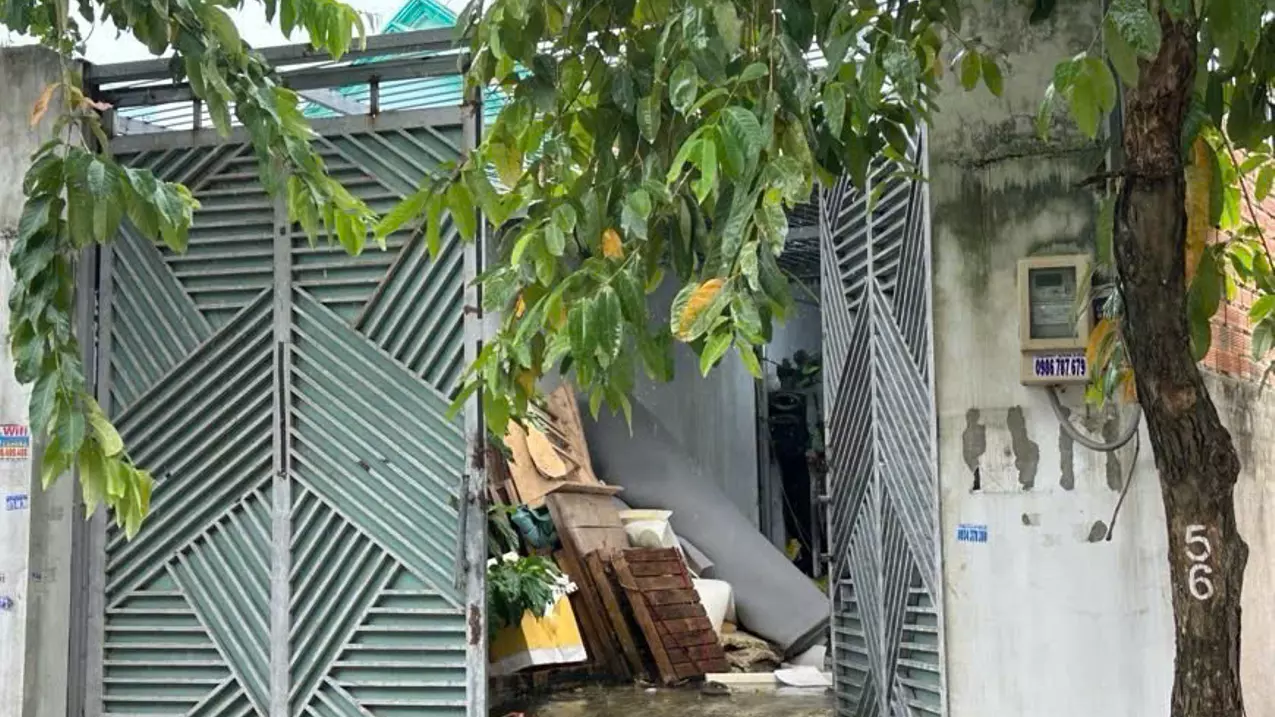 land for sale to gift factory front of dong 3 apartment thiam tam thon hoc mon - currently leased cash line 14