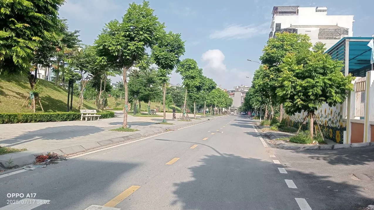 Long Bien