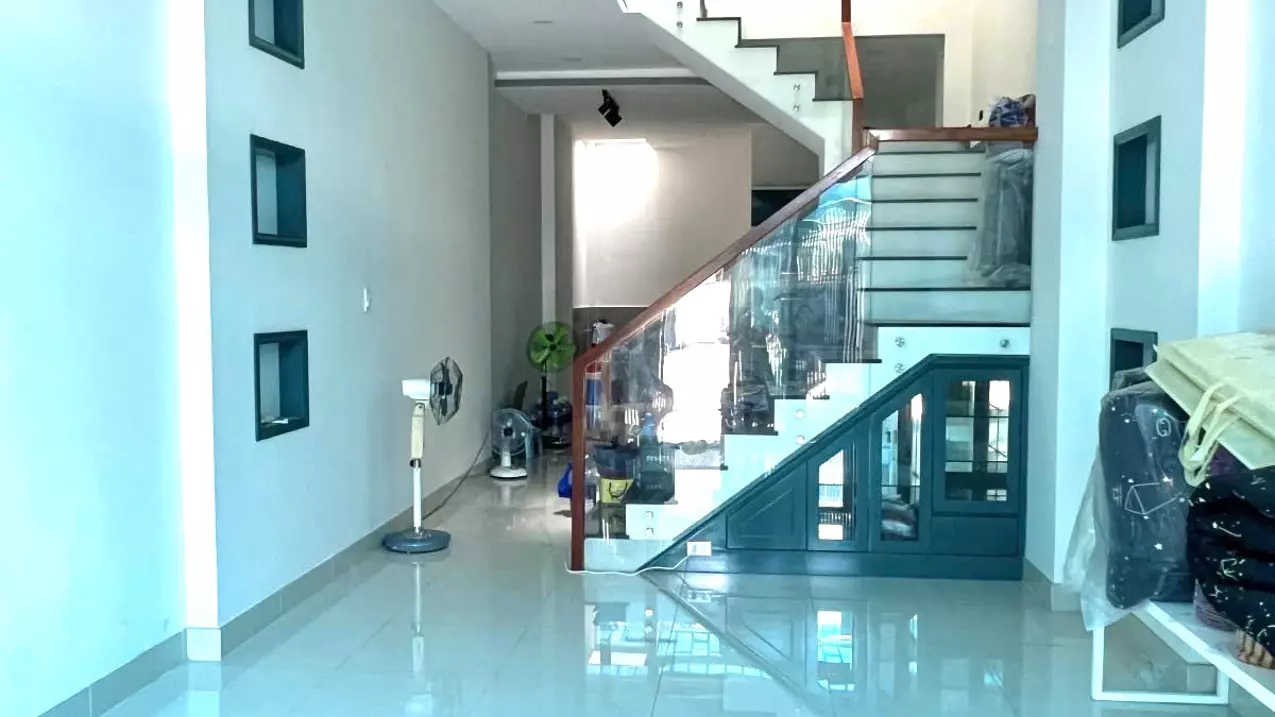only 7.29 billion tl! 64m² 3 floors, car sleeping in the house, le van tho go vap!