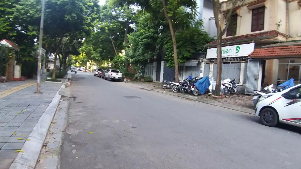 Nam Tu Liem
