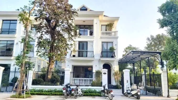Nam Tu Liem