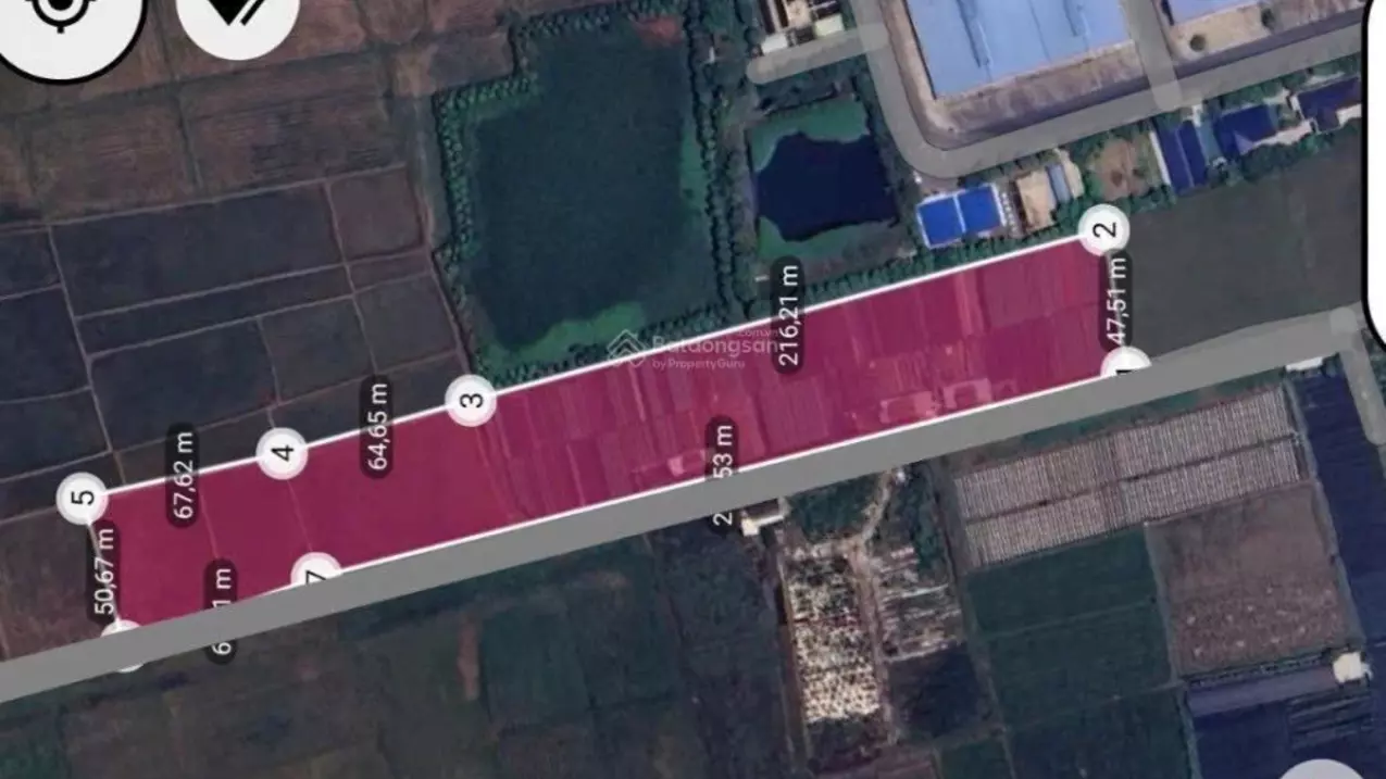 selling 1.6 hectares of land in xuan thoi thuong commune, hoc mon, ho chi minh, price 2.5 million/1m2
