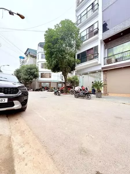 Nam Tu Liem