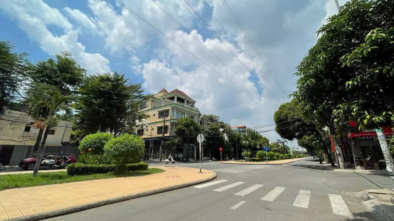 Tan Phu