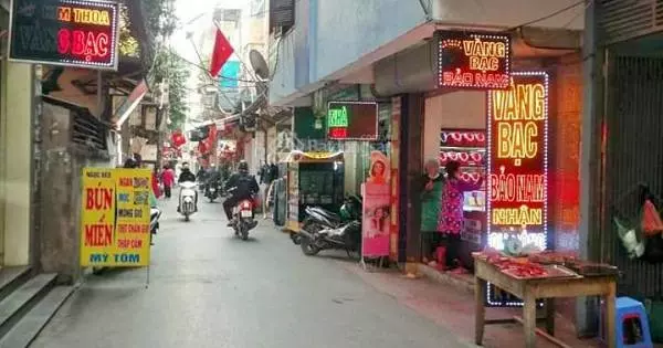 Nam Tu Liem