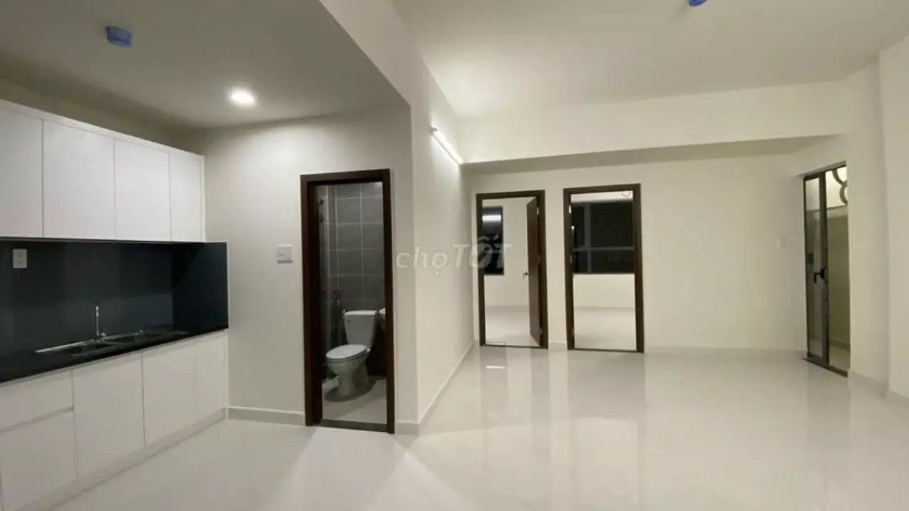 selling apartment 2 bedrooms, 2 bathrooms, 61m2, 2 bedrooms, frontage showing district 8