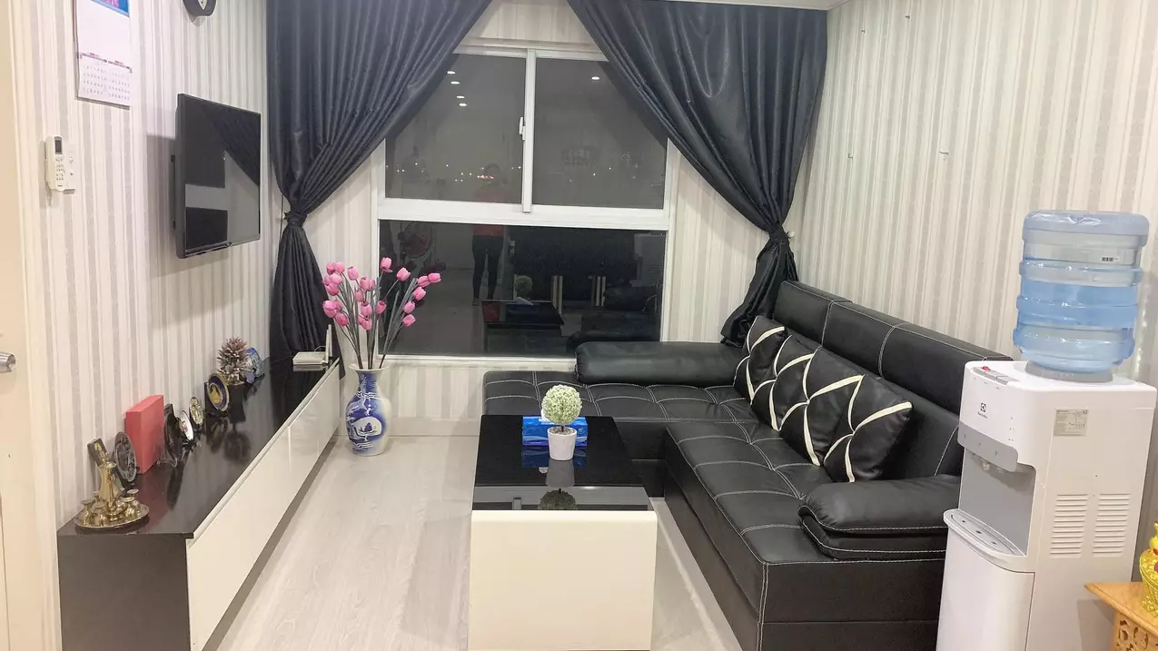 selling ehome3 apartment 64m2, 2 bedrooms balcony view vo van kiet contact 