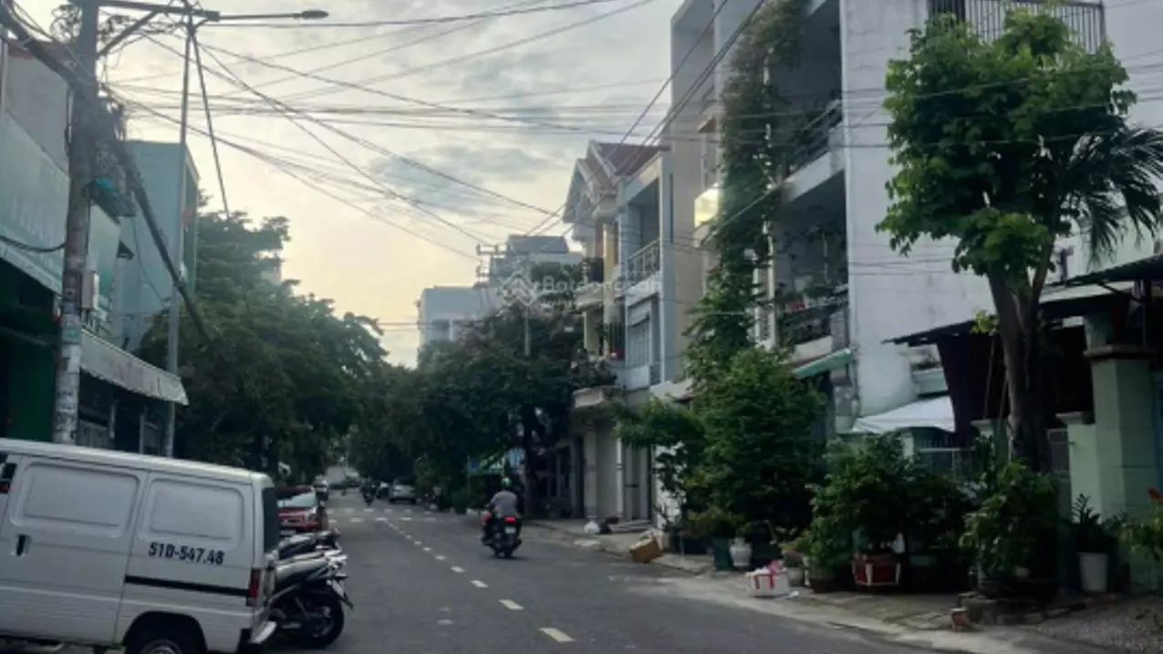 Tan Phu