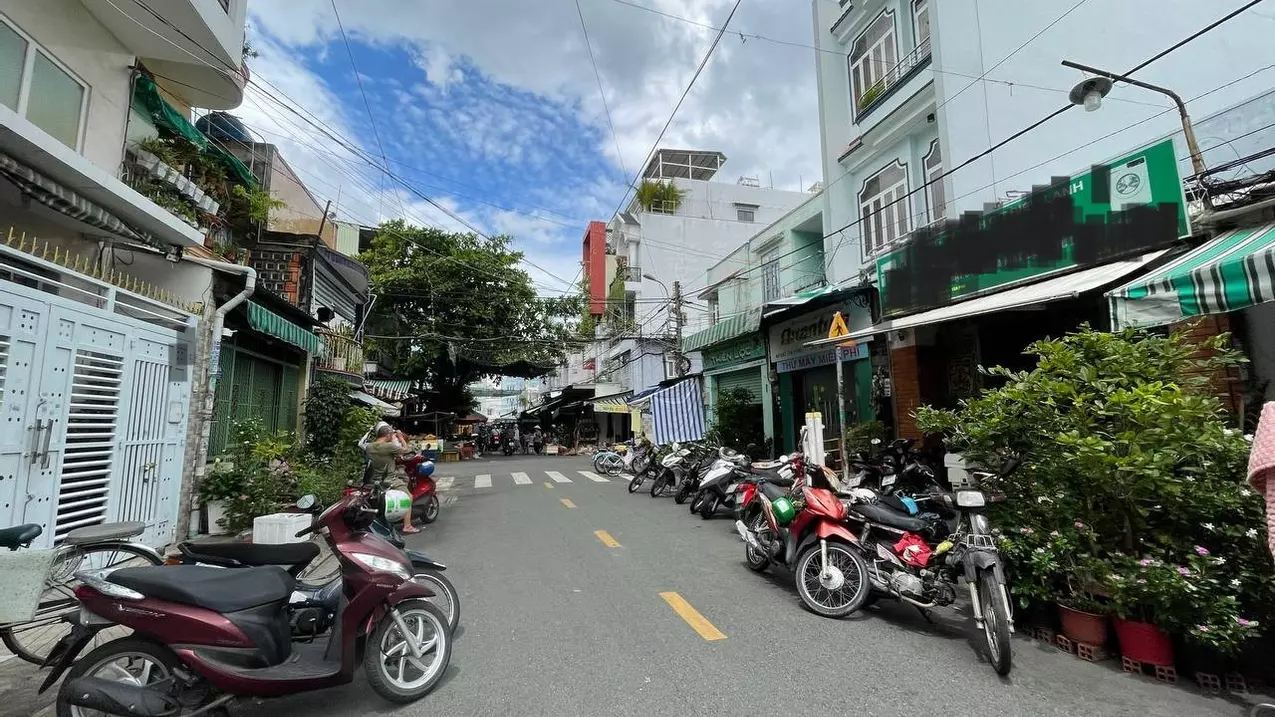 Tan Phu