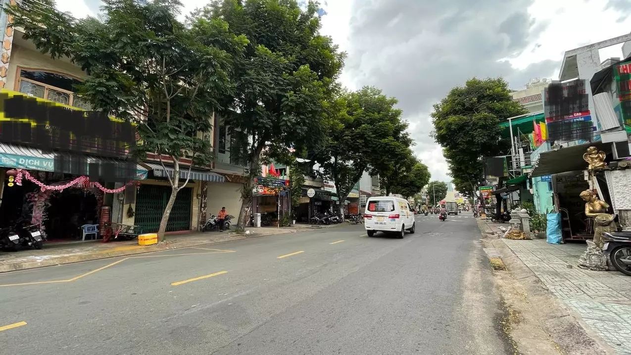 Tan Phu