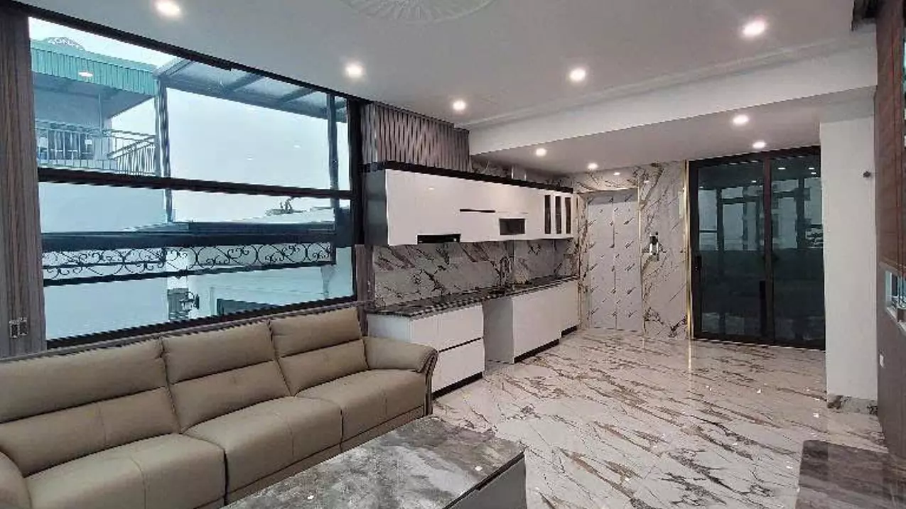 Long Bien