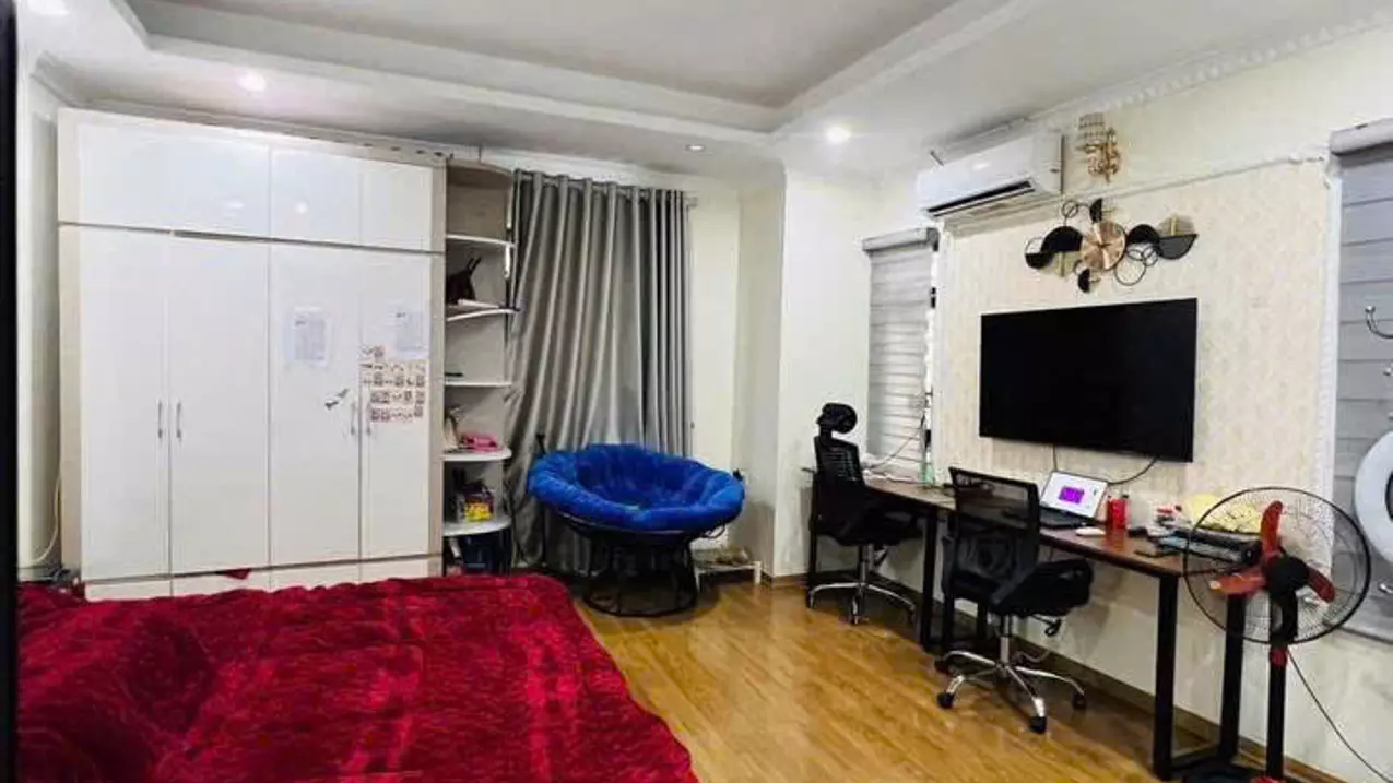 Ha Dong