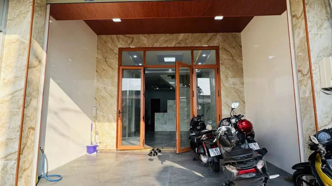 binh tan, beautiful new house, 4 floors, 100m2, business area, rocket vip area.