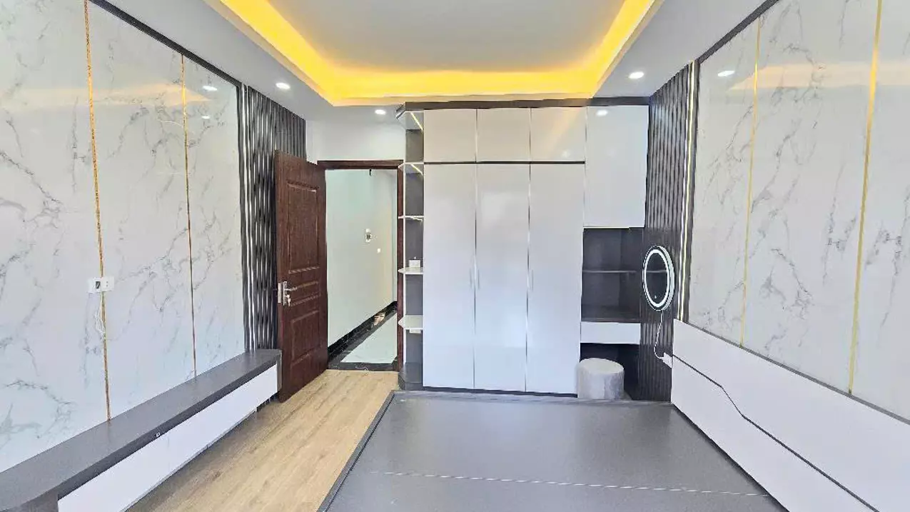 Nam Tu Liem