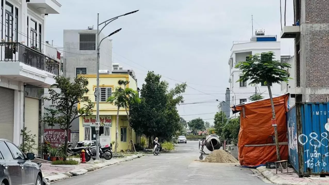 Nam Tu Liem