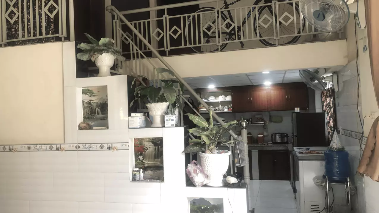 house for sale 60m², 3 bedrooms, with attic - near market, 500m school, red book