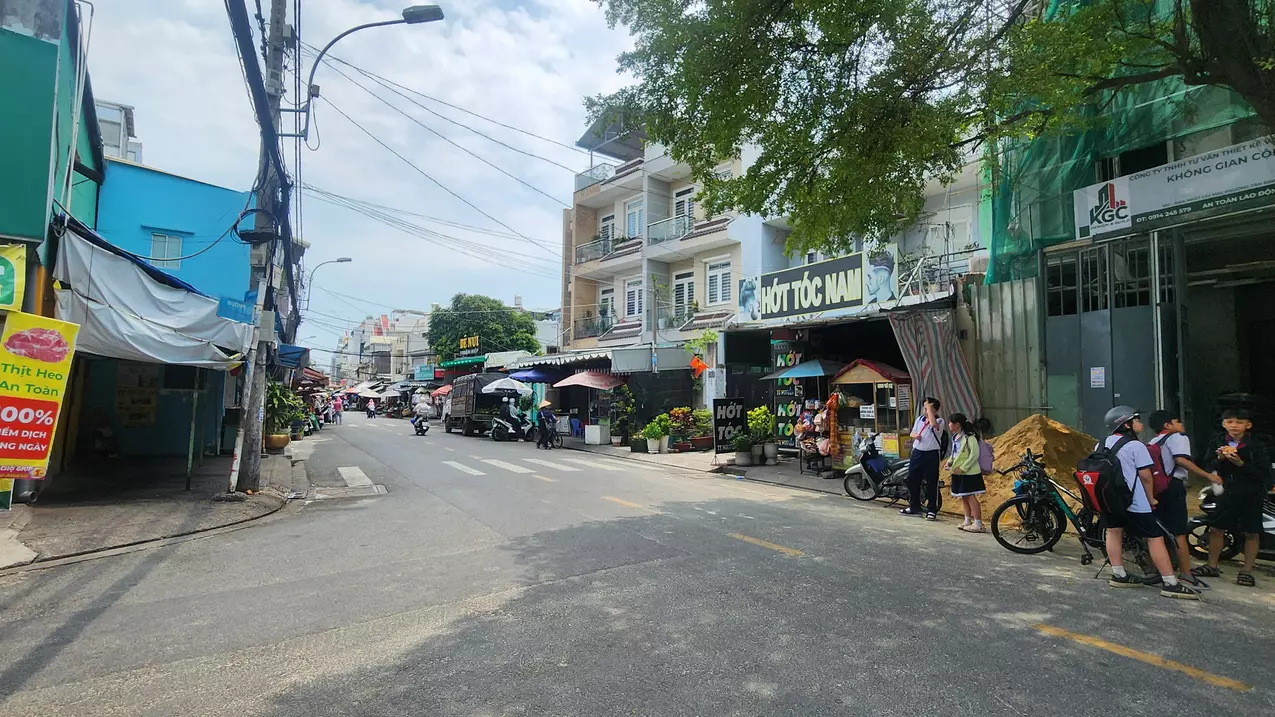Tan Phu