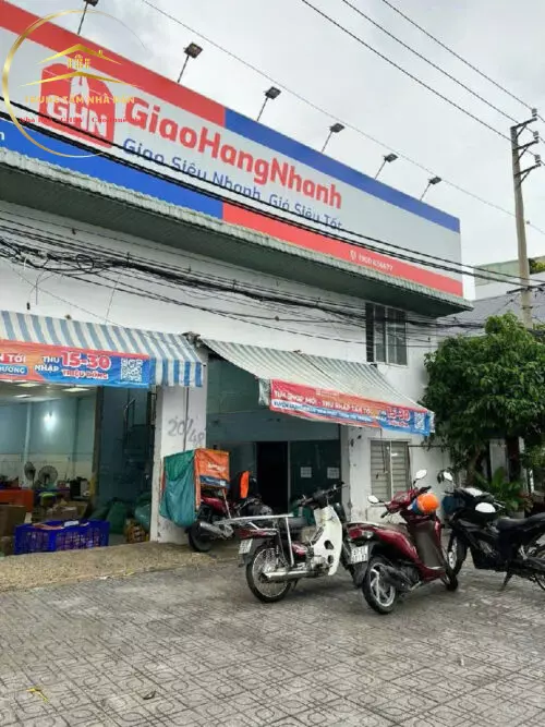 Tan Phu