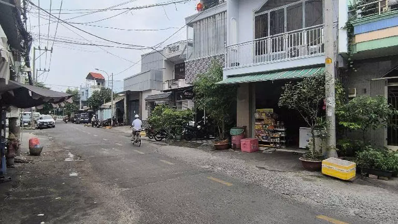 Tan Phu