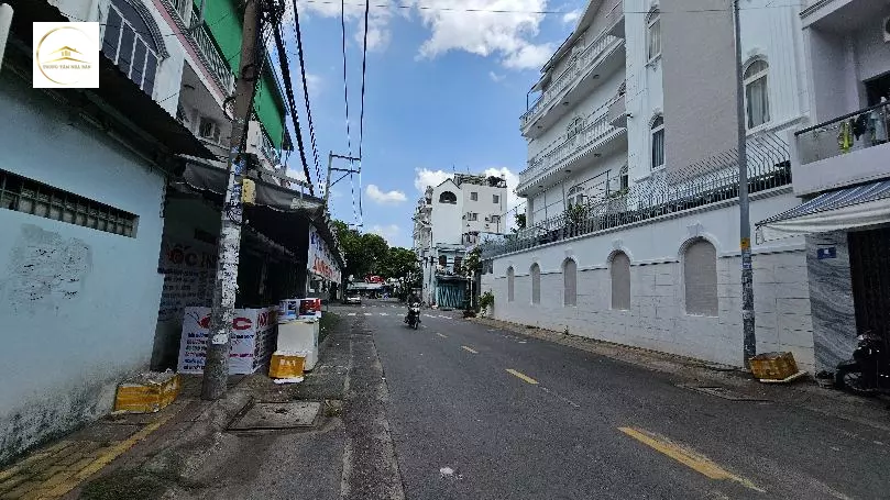 Tan Phu