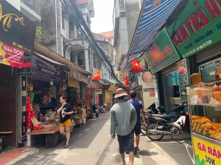 Nam Tu Liem
