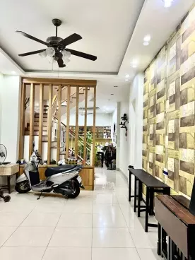 Tan Phu