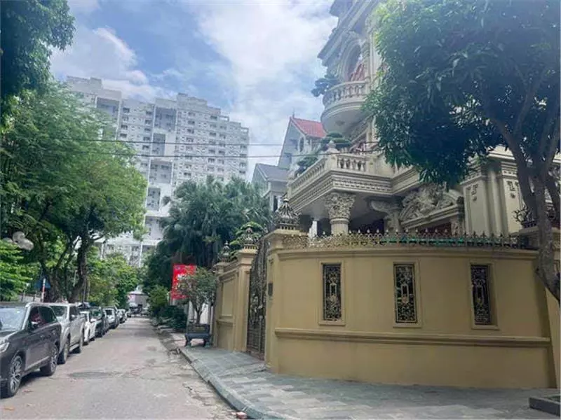 Nam Tu Liem