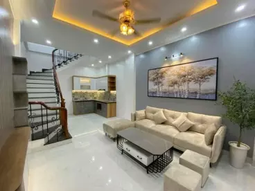 Nam Tu Liem