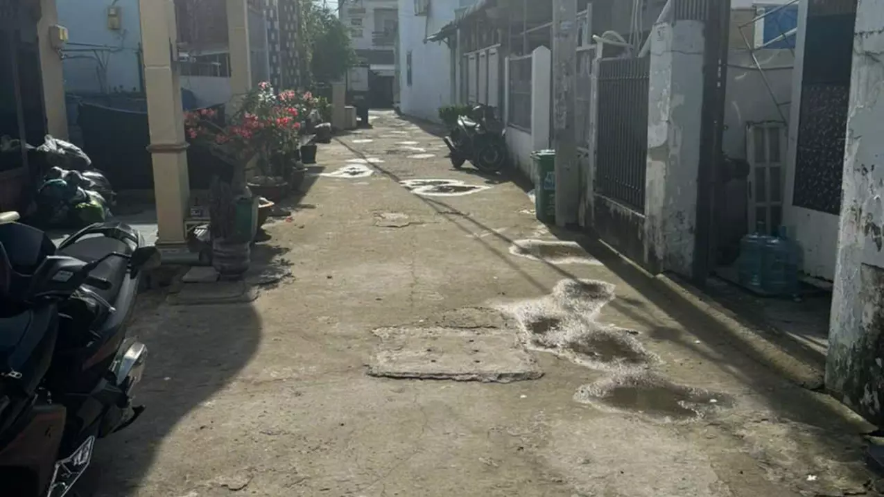 owner needs to sell hoc mon house ly - ho chi minh city