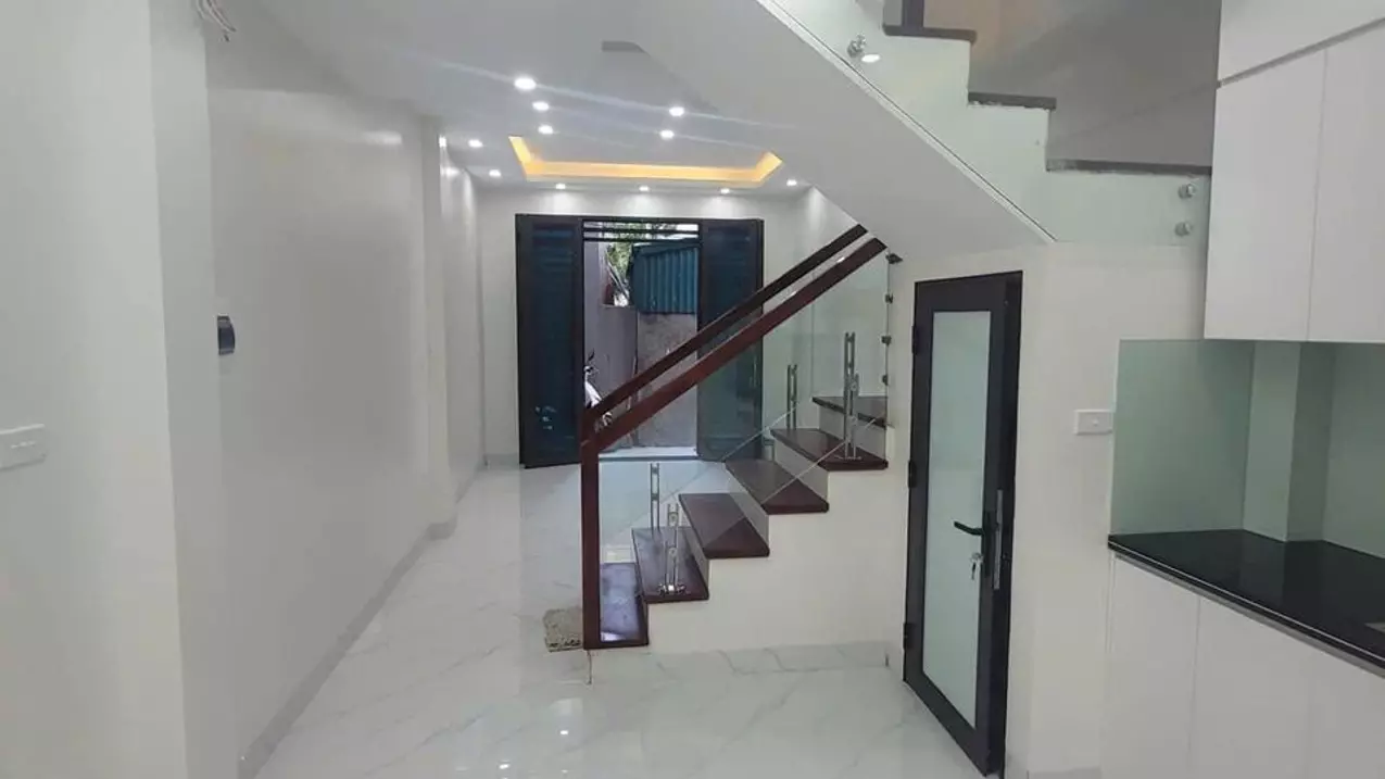 Nam Tu Liem