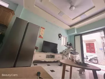 Nam Tu Liem
