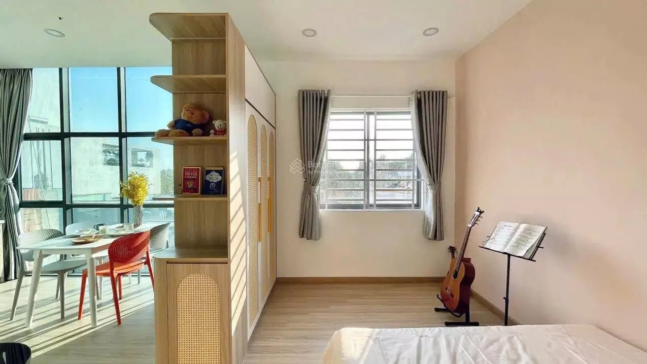 selling 16-bedroom chdv building right on cmt8 tan binh street, hdt 85 million/month