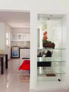selling a 2 bedroom apartment with beautiful view, airy, adjacent to phu my hung, convenient to go everywhere for only 2 billion 7