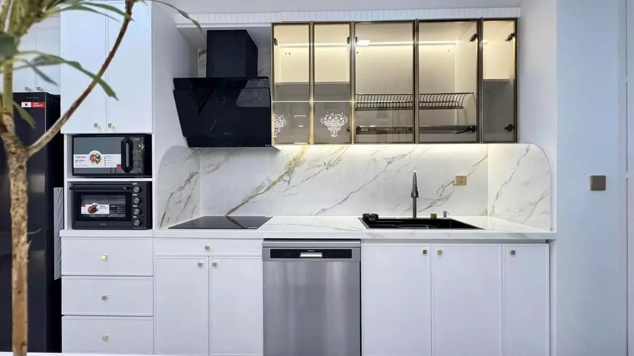 selling a unique 4-bedroom luxury apartment in vinhomes central park