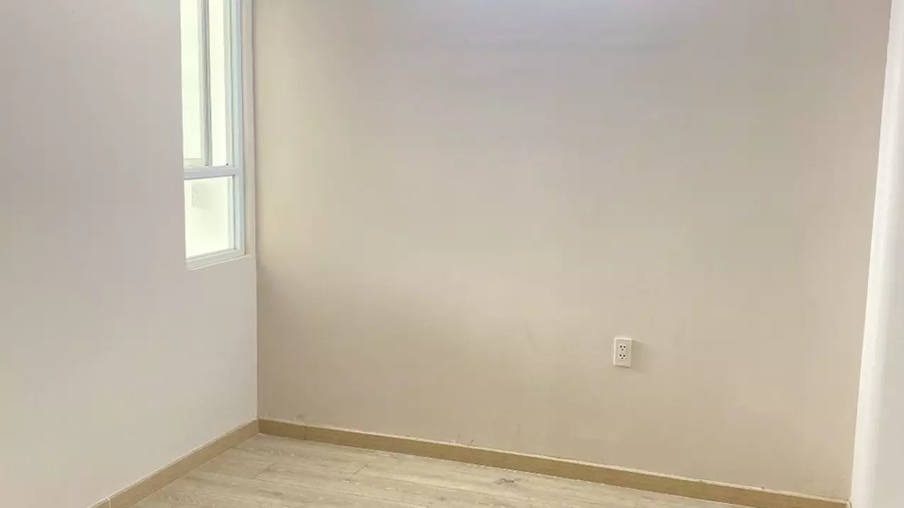 selling c/c blue sky tower, (hqc binh trung dong) district 2 price 2.05 billion, 60m2, 2 bedrooms, 2 bathrooms, basic furniture