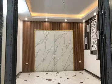 Nam Tu Liem