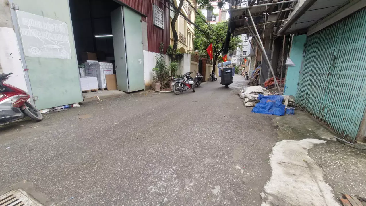 Nam Tu Liem