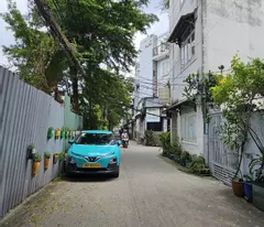 1 house to the front of the truck horizontal 3.5 x 7 - 3 floors over 2 billion