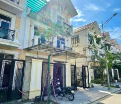 🏠 10 million/month 🏠 3-floor entire house for rent (2 open side) near aeon mall