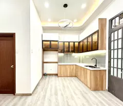 12 billion: 12m wide - district 10 right at an dong market, medic hoa hao - 4-storey house car in house. 0933910039
