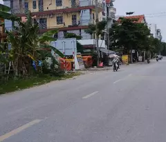 123m2 of ground land tl 422, near rr road 3.5 intersection with trinh van bo, bus parking, business only 20 billion.